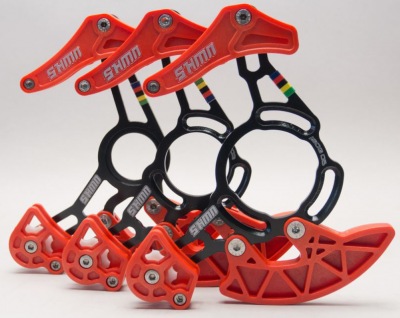 Napínák řetězu ShamanRacing Drake Red