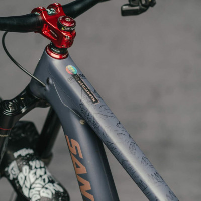 Ochranná fólie DYEDbro Enduro World Series Mountains Black matte