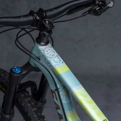 Ochranná fólie DYEDbro Mandala White + Color