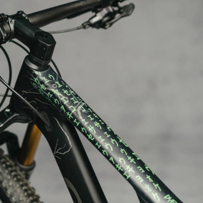 Ochranná fólie DYEDbro Matrix Green