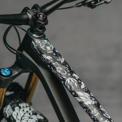 Ochranná fólie DYEDbro Old School Tattoo White