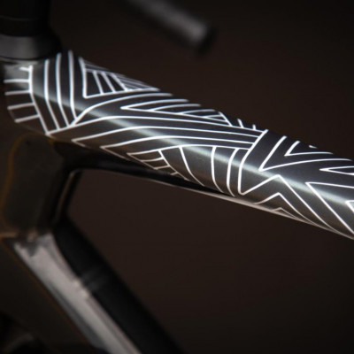 Ochranná fólie DYEDbro Stay Free White + Blacground