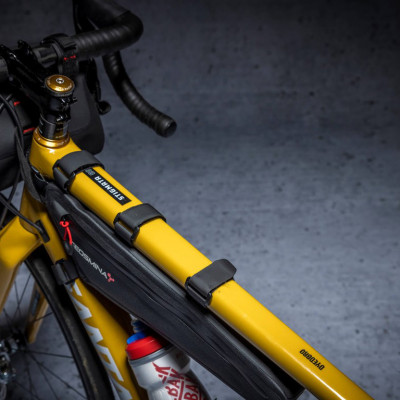 Ochranná fólie DYEDbro Clear Black Gravel lesk