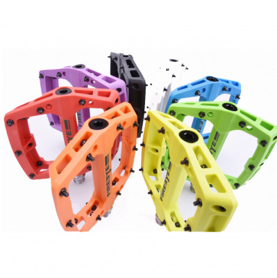 Pedály Fireeye Skittles